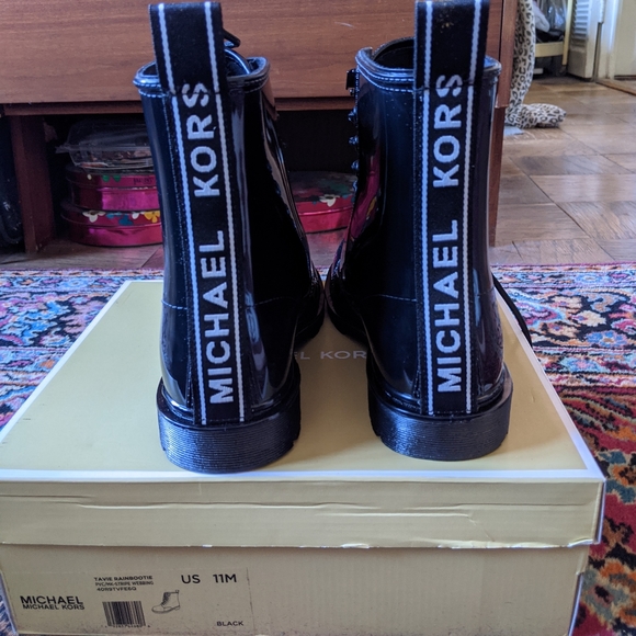 MICHAEL Michael KorsTavie Lug Sole Rain Booties - Picture 7 of 11